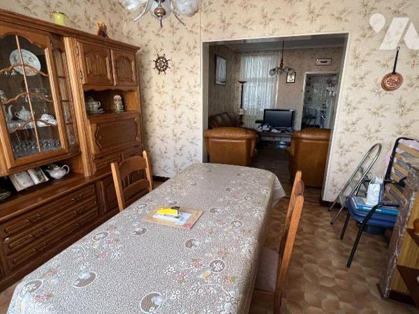 En exclusivité chez votre Notaire, maison de ville à rafraichir sur Dunkerque Saint Pol sur Mer...