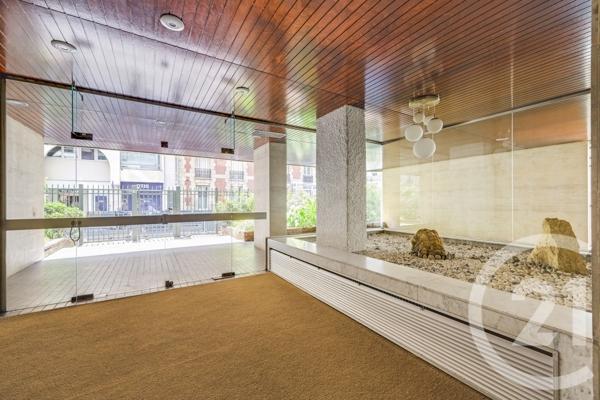 Appartement F4 à vendre  4 pièces - 90,55 m 2   PARIS  - 75015