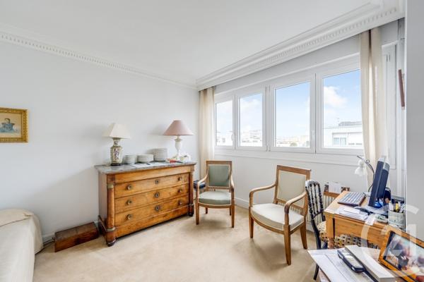 Appartement F4 à vendre  4 pièces - 90,55 m 2   PARIS  - 75015