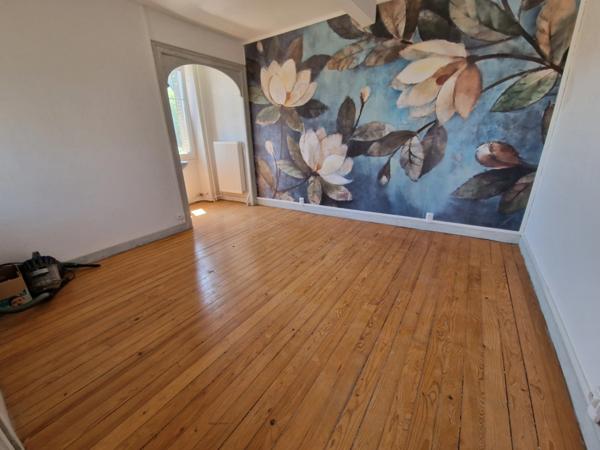 MAISON avec DEPENDANCE à vendre 3 pièces VITTEL (88) sur TERRAIN de 140 m²