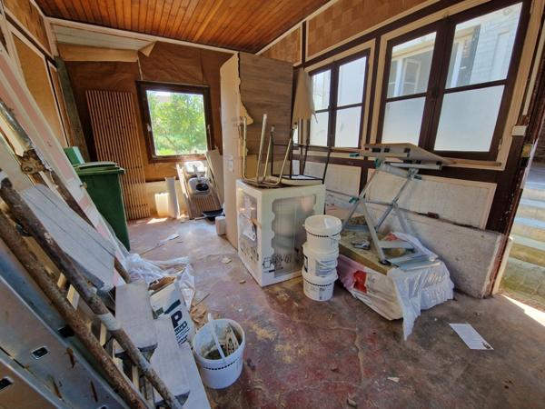 MAISON avec DEPENDANCE à vendre 3 pièces VITTEL (88) sur TERRAIN de 140 m²