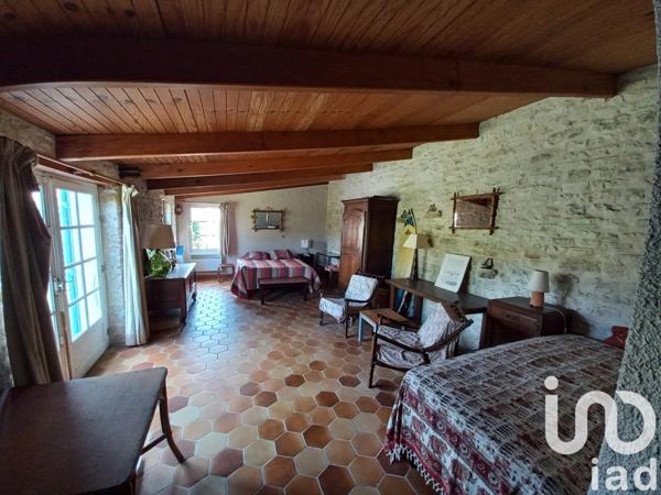 Maison traditionnelle 5 pièces de 141 m² à La Brée-les-Bains (17840)