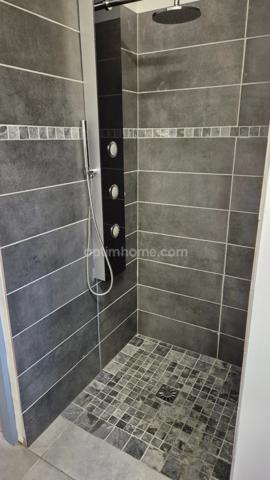 Maison individuelle en plain pied sur 444m2