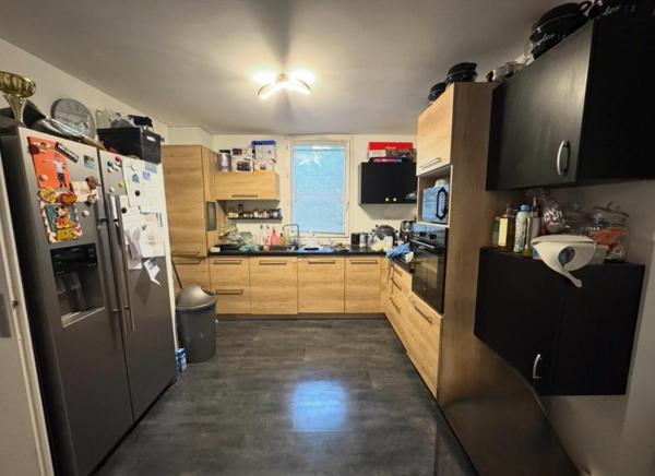 Appartement 3 pièces 70m2 avec cave et place de parking box