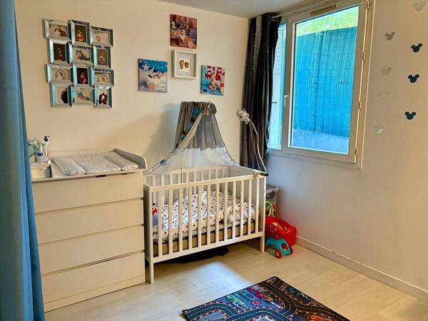 Appartement 3 pièces 70m2 avec cave et place de parking box