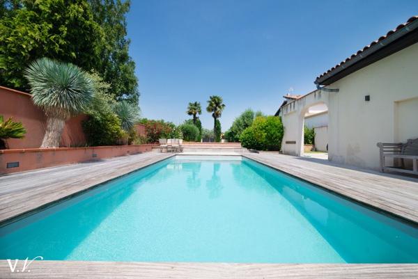 Maison à vendre 748 000 € Cornebarrieu 6 p 306 m² DPE B