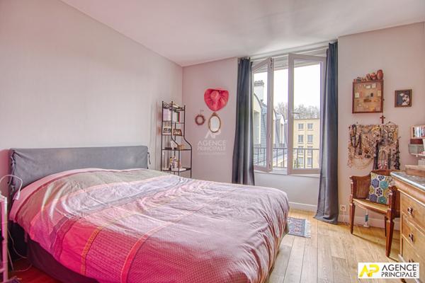 Versailles Avenue de Paris Appartement 7 pièces 139 m² au sol situé au 4ème et dernier étage avec ascenseur, cave et parking en sous-sol €895 000 ** - Référence 27515