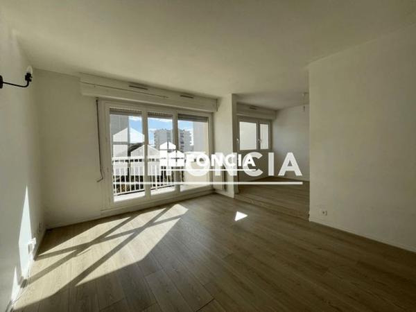 Location Appartement 4 pièces 71.65 m² - 7B, AVENUE GUY DE MAUPASSANT Chatou 78400