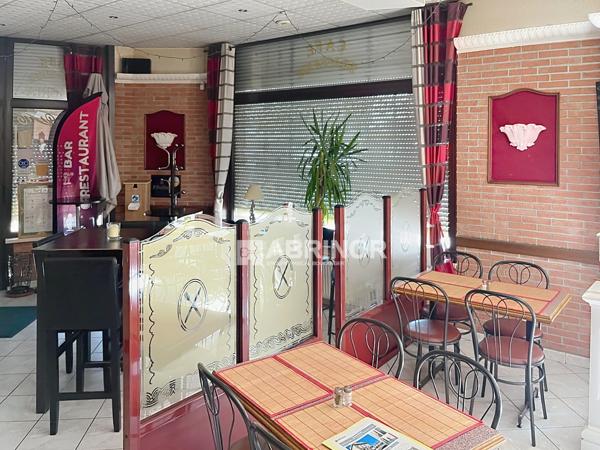 IMMEUBLE DE RAPPORT AVEC COMMERCE ET GARAGE PROCHE CENTRE ET TRANSPORTS VALENCIENNES