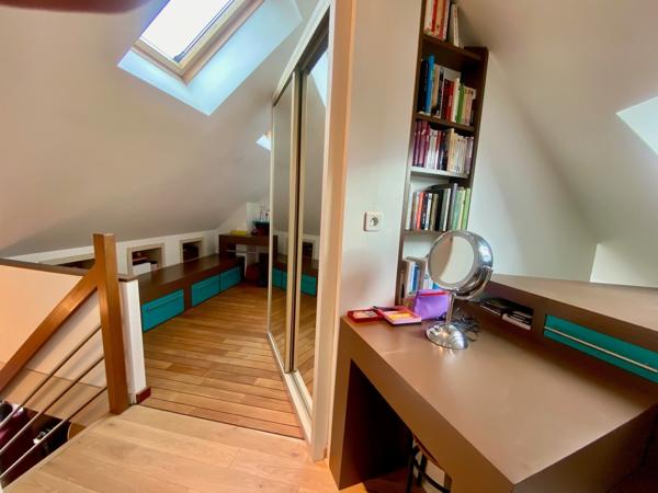 Maison Bourgeoise 6 chambres, 3 salle de bains, jardin, garage CROIX