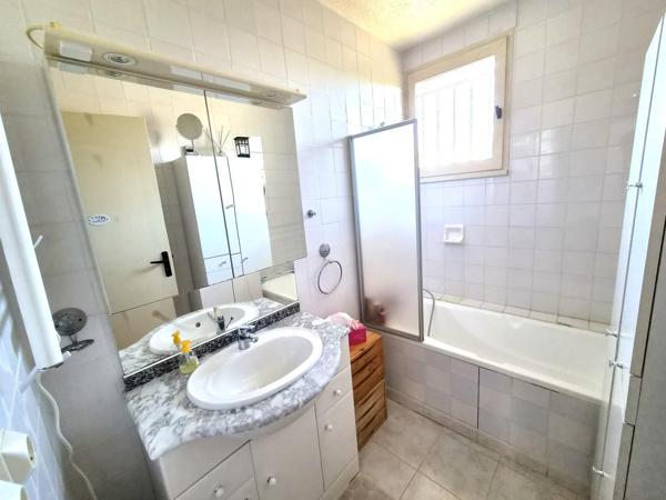 Maison 3 chambres avec garage attenant