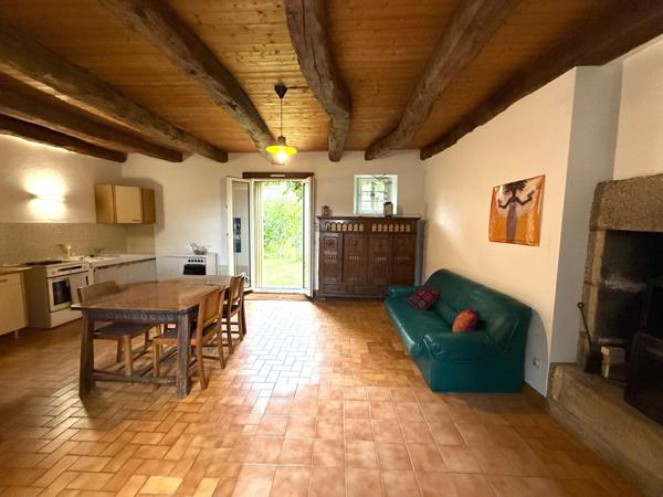 DINAN – 2 maisons sur 727 m² de terrain, idéal résidence + gîte ou investissement locatif