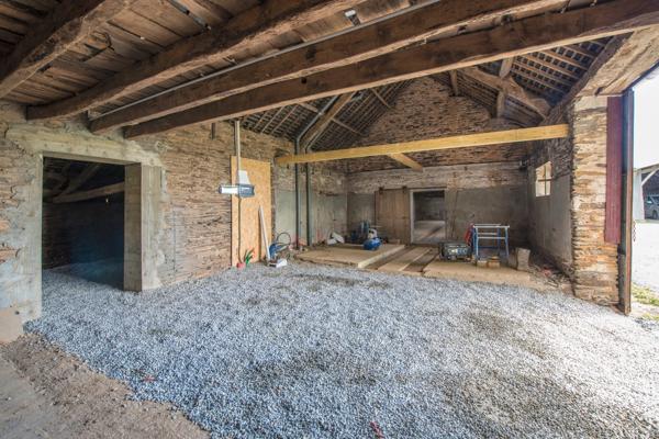 ENSEMBLE IMMOBILIER A RÉNOVER – FORT POTENTIEL – ENTRE GUÉMENÉ-PENFAO ET LA FORÊT DU GÂVRE