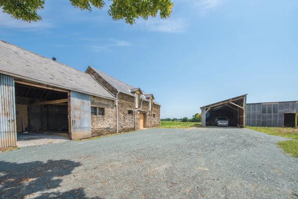 ENSEMBLE IMMOBILIER A RÉNOVER – FORT POTENTIEL – ENTRE GUÉMENÉ-PENFAO ET LA FORÊT DU GÂVRE