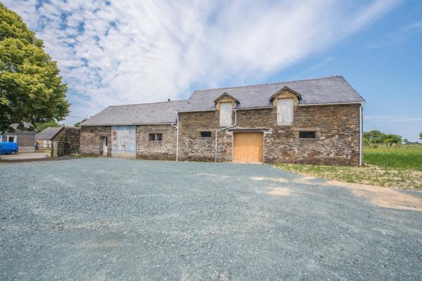 ENSEMBLE IMMOBILIER A RÉNOVER – FORT POTENTIEL – ENTRE GUÉMENÉ-PENFAO ET LA FORÊT DU GÂVRE