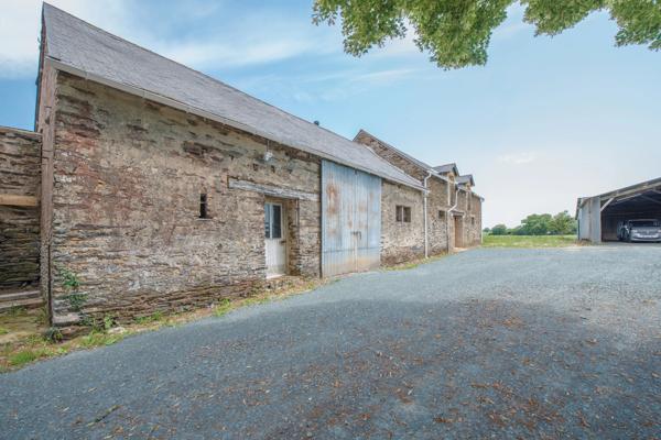 ENSEMBLE IMMOBILIER A RÉNOVER – FORT POTENTIEL – ENTRE GUÉMENÉ-PENFAO ET LA FORÊT DU GÂVRE