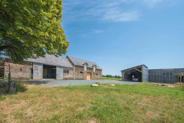 ENSEMBLE IMMOBILIER A RÉNOVER – FORT POTENTIEL – ENTRE GUÉMENÉ-PENFAO ET LA FORÊT DU GÂVRE