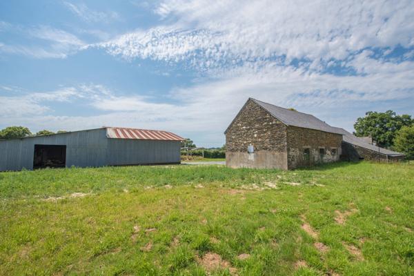 ENSEMBLE IMMOBILIER A RÉNOVER – FORT POTENTIEL – ENTRE GUÉMENÉ-PENFAO ET LA FORÊT DU GÂVRE