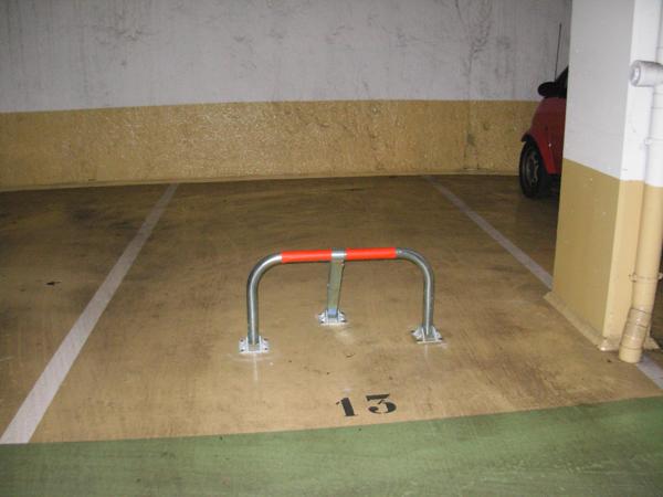 ISSY LES MOULINEAUX - RUE RENÉ JACQUES / BOULEVARD GARIBALDI - Parking  au sous-sol
