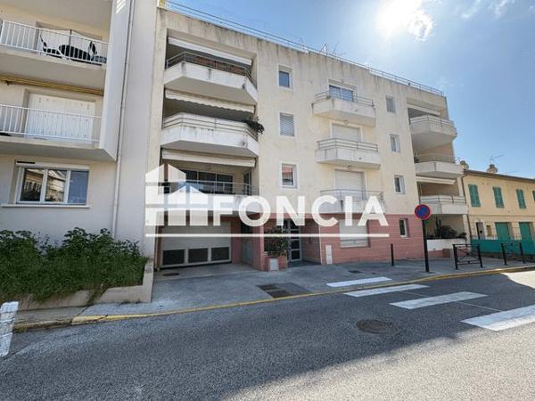 Location Parking - 17 RUE LEON GAUTIER Hyeres 83400