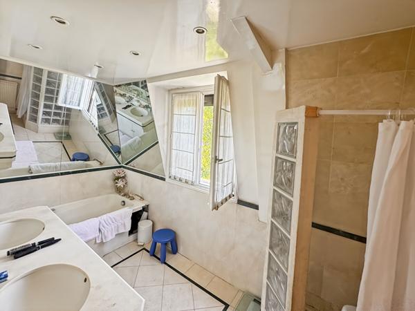 Maison de Caractère Mairie de Rosny + dépendance 90m²
