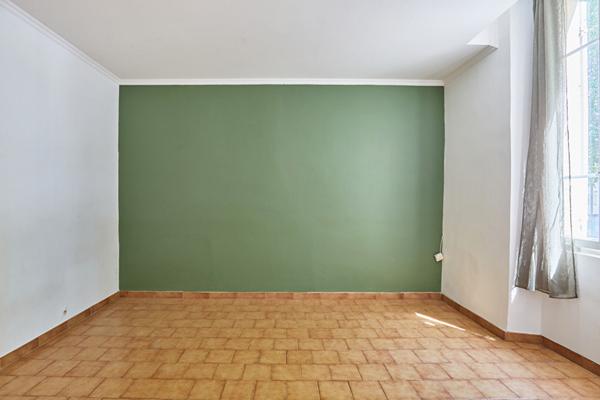 Maison 4 pièces à vendre à Mallemort à deux pas du centre-ville.
