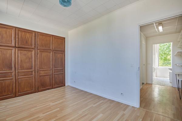 Maison 4 pièces à vendre à Mallemort à deux pas du centre-ville.