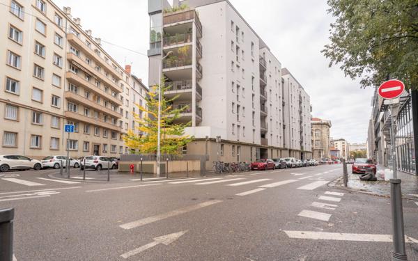 Appartement à vendre    2 pièces • 45 m2 Lyon 7