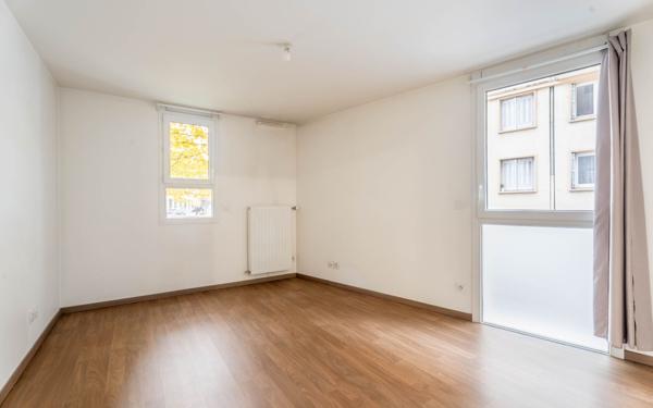 Appartement à vendre    2 pièces • 45 m2 Lyon 7