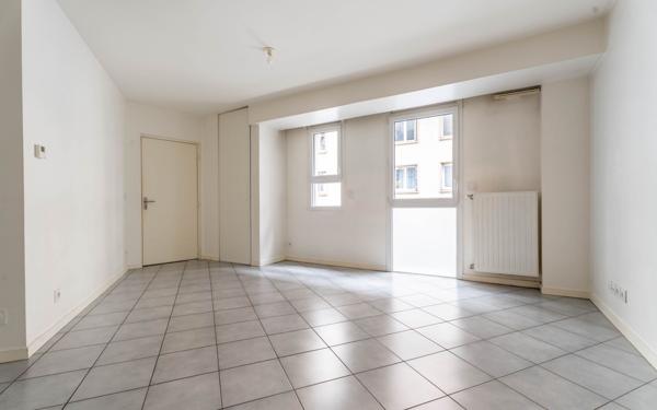 Appartement à vendre    2 pièces • 45 m2 Lyon 7