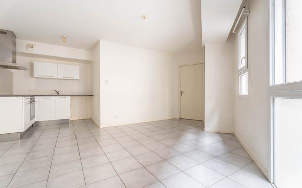 Appartement à vendre    2 pièces • 45 m2 Lyon 7