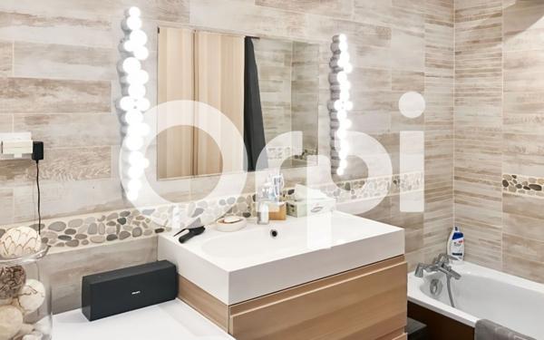 Appartement à louer    3 pièces • 66,11 m2 Versailles