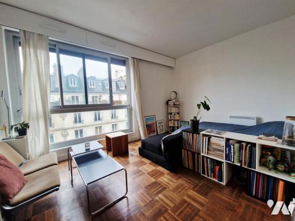 studio occupé rue de paradis
