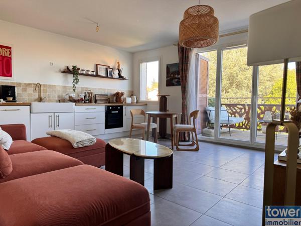 Duplex
                                                                                                                                                                                                                                                                                                                        3 pièce(s)                                                                                                                                                                                                          2 chambre(s)                                                                                                                                                                                                          68  m²