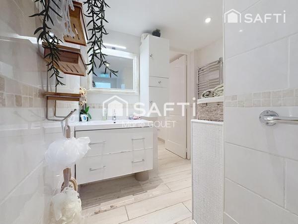 VILLA SAINT AYGULF (83370) 5 PIÈCES CLIMATISÉE  TOUT CONFORT - TERRASSE - PISCINE -