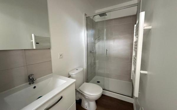Appartement à louer    1 pièce •  Saint-Pierre-du-Mont
