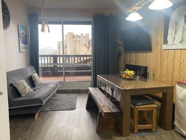 Appartement d'exception au pied des pistes ? Vue montagnes et lac- garage (22m²)