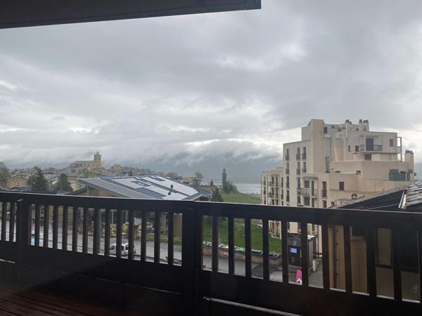 Appartement d'exception au pied des pistes ? Vue montagnes et lac- garage (22m²)