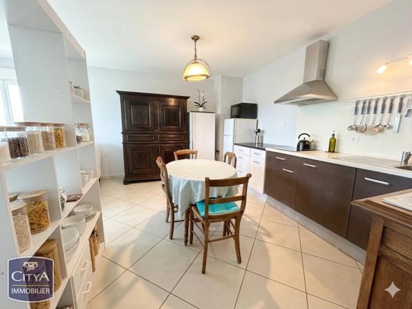 Appartement à vendre 3 pièces 61.57m² Fréjus (83600)
