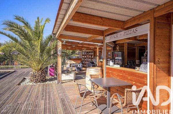 Chambres d’hôtes, Gîtes​ à vendre 806 m² Saint-Chamarand