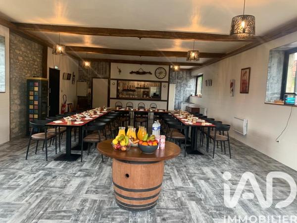 Chambres d’hôtes, Gîtes​ à vendre 806 m² Saint-Chamarand