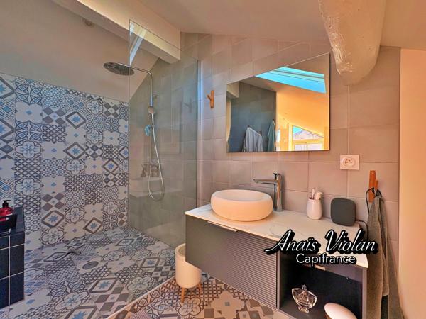 Maison d'architecte avec 3 chambres, terrasse, très belles prestations à vendre à Mauguio (34130)