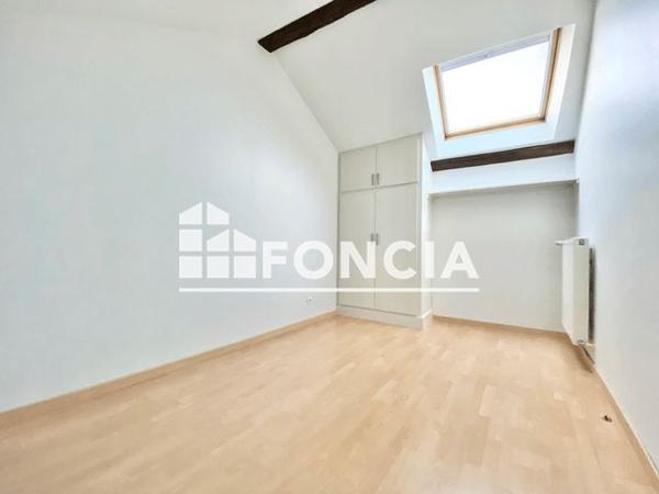 Location Appartement 5 pièces 110.91 m² - 5 PLACE ST MARTIN Remilly 57580