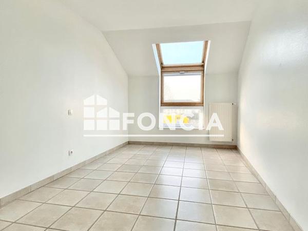 Location Appartement 5 pièces 110.91 m² - 5 PLACE ST MARTIN Remilly 57580