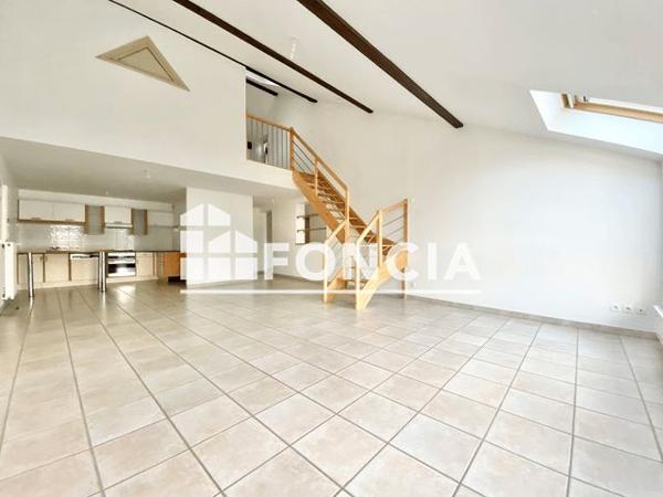 Location Appartement 5 pièces 110.91 m² - 5 PLACE ST MARTIN Remilly 57580