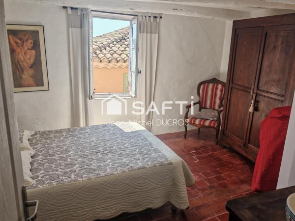 Maison provençale en intramuros du BARROUX