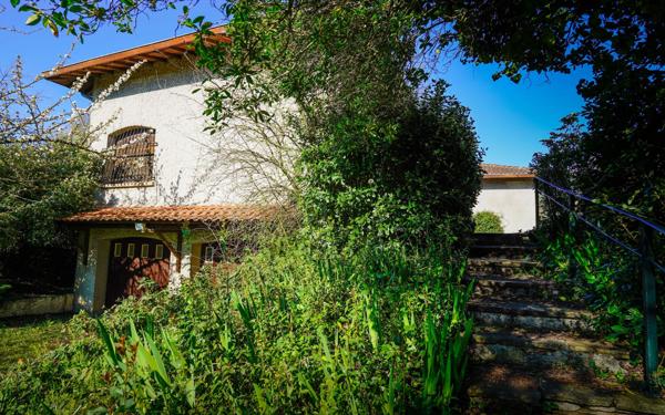 Maison à vendre    6 pièces • 208 m2 Toulouse