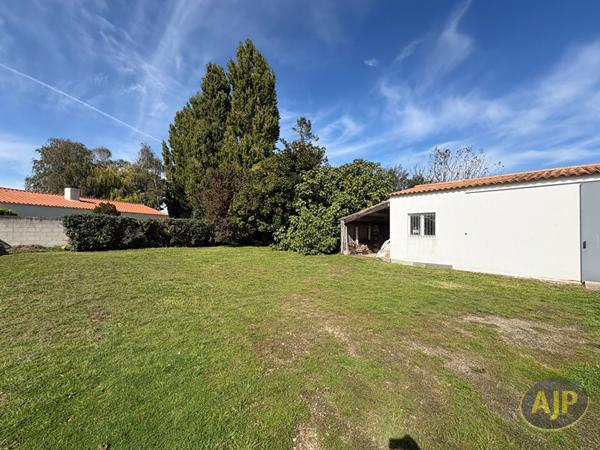 Vente terrain Challans : 112 900 € - AJP Immobilier Challans