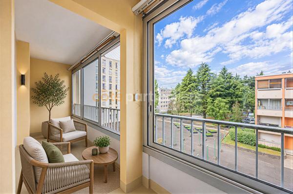Vente
                Appartement114 m² - 5 Pièces -
                    SAINT HERBLAIN (44800)