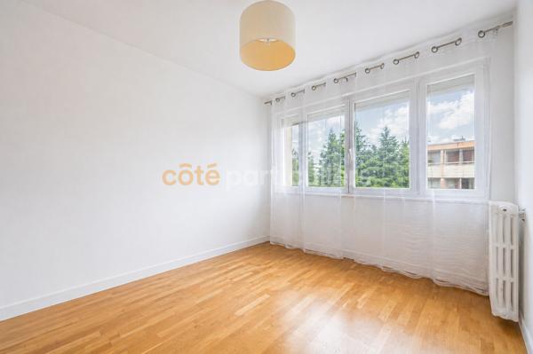Vente
                Appartement114 m² - 5 Pièces -
                    SAINT HERBLAIN (44800)